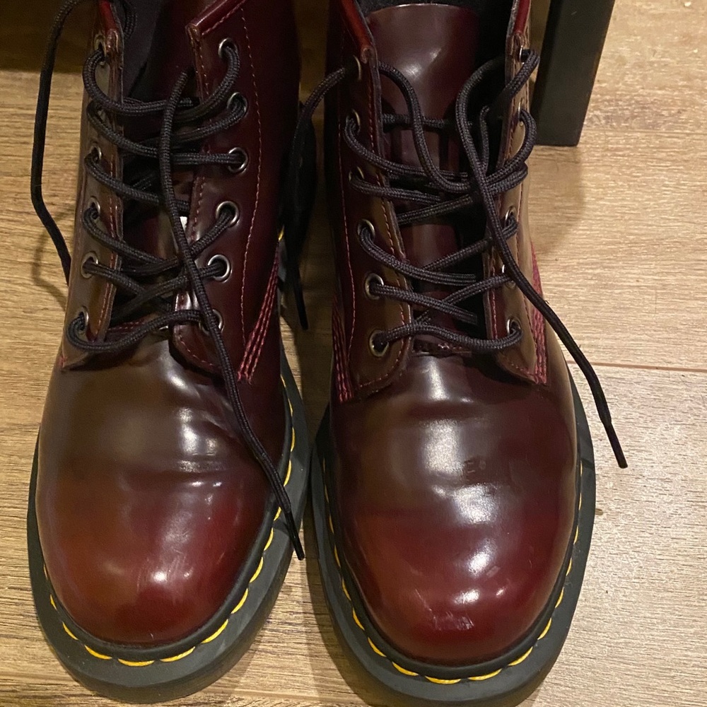 Dr. Martens VegAn Gem boots with extra insole.